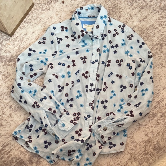 MAEVE by ANTHROPOLOGIE Embroidered Buttondown Blouse
Floral Patterned size XS - Picture 7 of 12